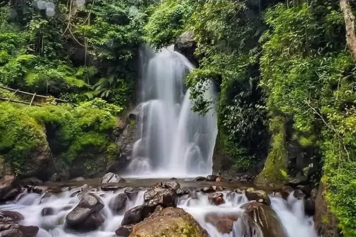Cipamingkis Waterfall in Bogor